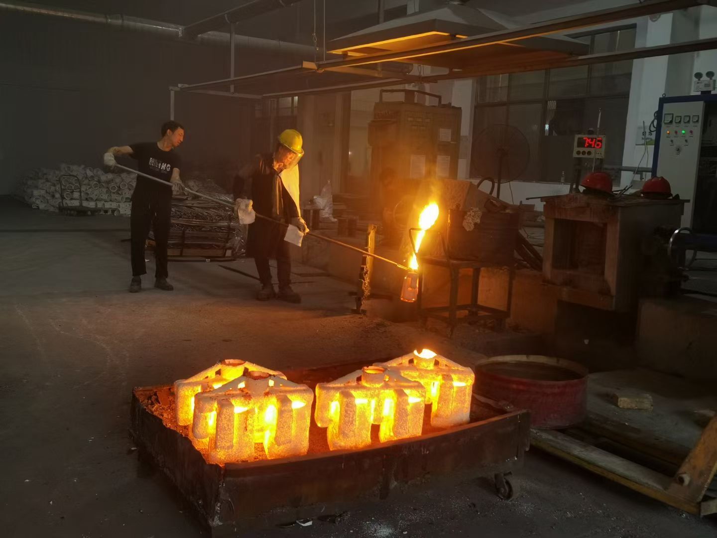 Molten Metal Pouring - Skilled Foundry Workers Pouring Molten Steel into Ceramic Shell Molds | Huayong Metal